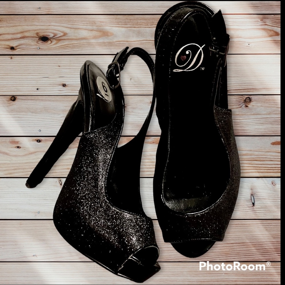 HEART IN D BLACK SLING BACK PUMPS PEEP TOE WORN ONCE BLACK AN SPARKLY